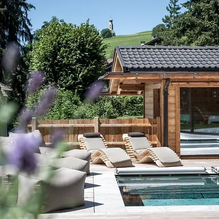 Hotell Waldrast - Forestside Living