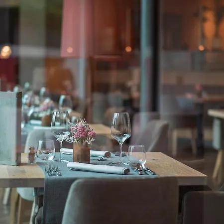 Waldrast - Forestside Living Hotell Seis am Schlern